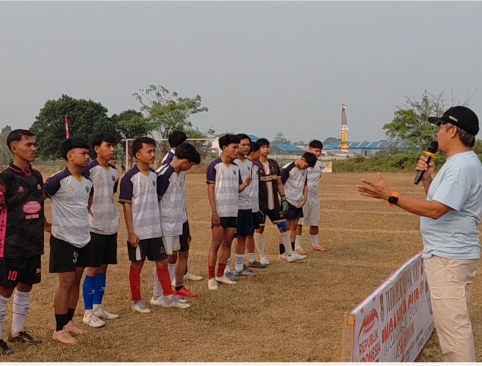 Semarak Ngahiji Cup 6 Desa Gembong : Sinergi dan Rivalitas Positif di Panggung Liga RW